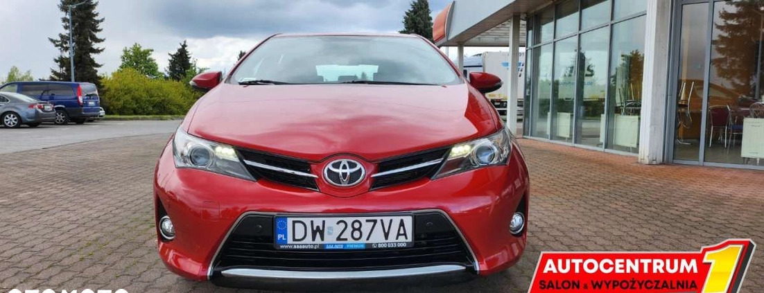 Toyota Auris cena 42900 przebieg: 64000, rok produkcji 2014 z Śrem małe 667